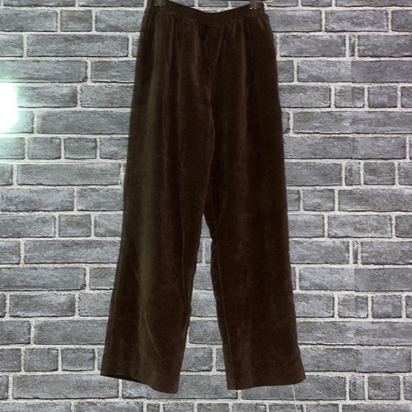 Alfred Dunner Pants - Brown corduroy straight leg pants🤎